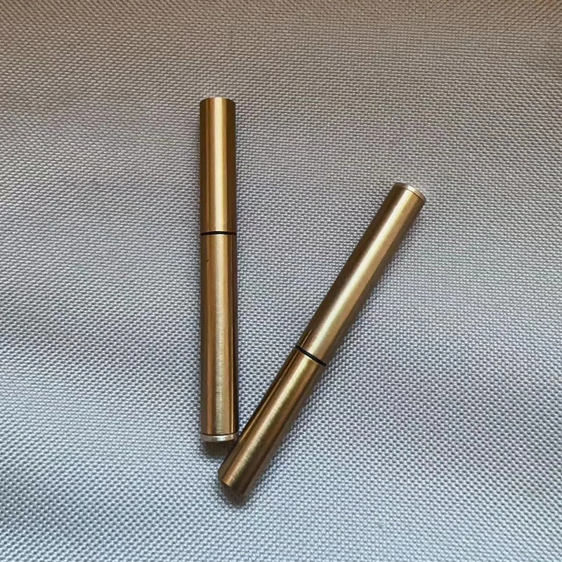 Accendino Compatto in Ottone A - Fire Starting Kit recensione e prezzo